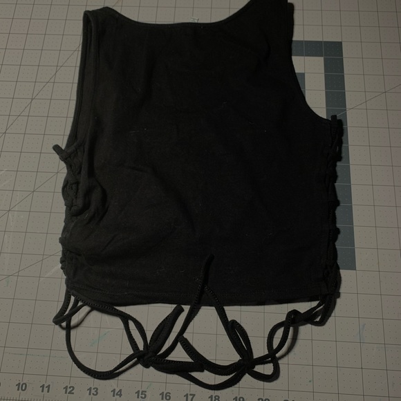 Tops - Picture 7 of 7